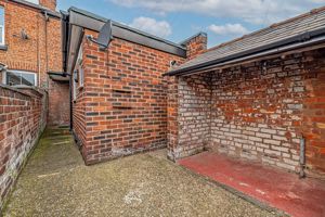 Courtyard- click for photo gallery